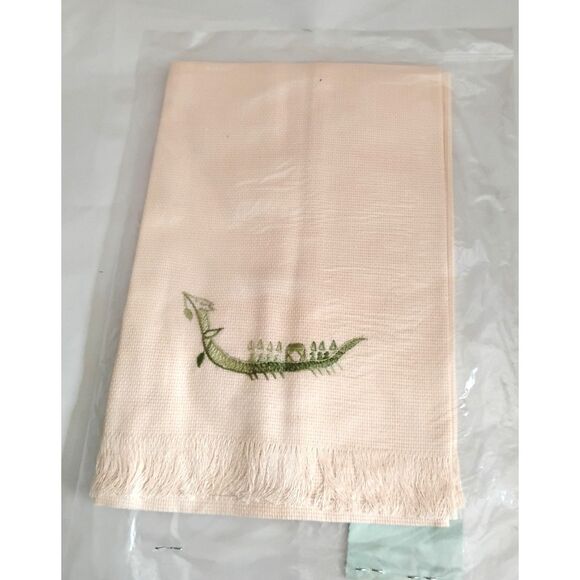 Vintage Thai Embroidered Dragon Boat Towel, Christian Hospital Leprosy Dept - Picture 4 of 4